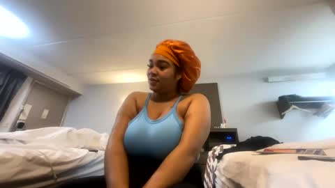 Snapshot of spicymami29 chatting on November 1, 4:05 am spicymami29 online show from November 1, 4:05 am