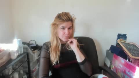 FREE ONLY FANSy online show from February 18, 1:32 pm