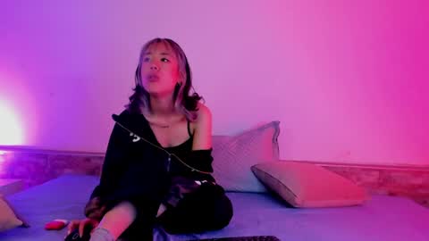 spoiledmei online show from July 31, 3:13 pm