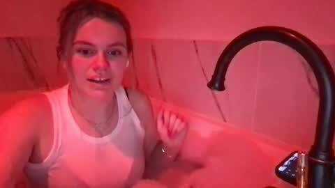 spoiledxo online show from January 16, 3:02 am