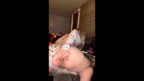 sporegeous online show from March 25, 3:45 am