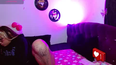  HELLO WELCOME MY NAME IS CHARLOTTE OY A NEW GIRL   online show from January 26, 5:34 pm