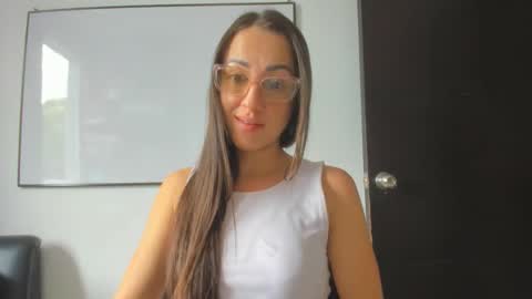 Tati online show from February 11, 3:46 pm