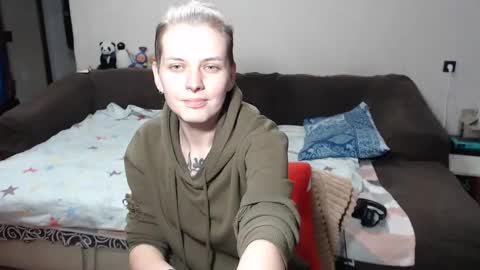 Snapshot of stacey_hot_01 chatting on December 25, 10:27 pm Stacey online show from December 25, 10:27 pm