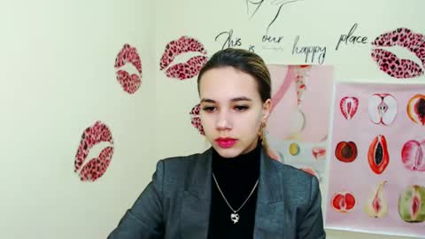 Stacy online show from December 12, 7:30 am