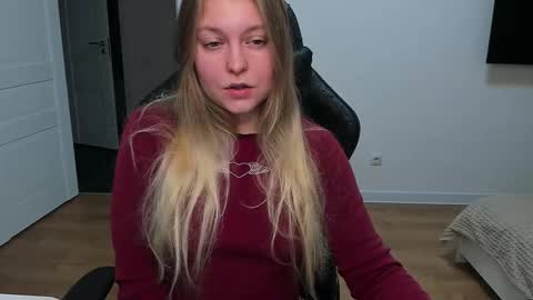 Stacy  online show from October 15, 2:30 pm