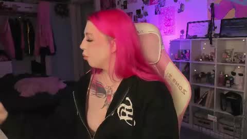 Stacy online show from August 3, 6:13 pm
