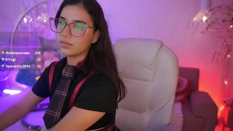 stacycooper_ online show from May 13, 7:41 pm