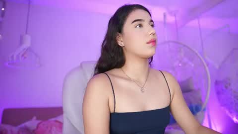 stacycooper_ online show from June 18, 7:08 pm