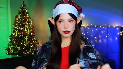 Snapshot of stacygonzales_ chatting on December 24, 8:00 am Bye bye dear See you on December 3st online show from December 24, 8:00 am
