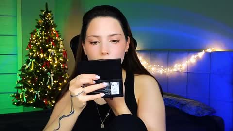 Snapshot of stacygonzales_ chatting on January 6, 9:30 am Bye bye dear See you on December 3st online show from January 6, 9:30 am