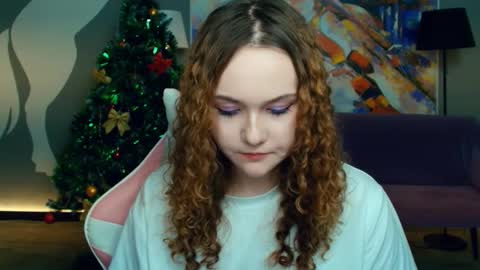 Violet online show from February 27, 7:35 pm