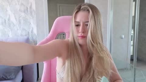 Stacy online show from June 7, 4:08 am