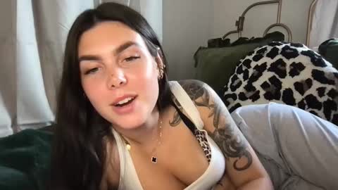 Stacy online show from September 18, 5:22 pm