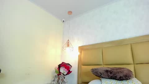 KEIMI  online show from April 11, 7:45 am