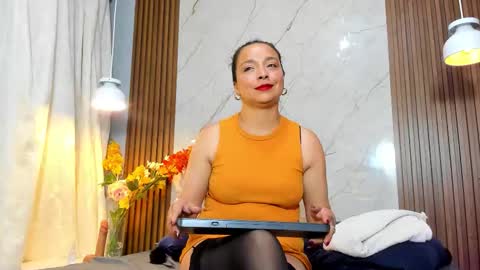 Snapshot of stangela_rivera chatting on October 14, 12:52 pm Angel Rivera online show from October 14, 12:52 pm
