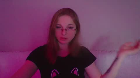 Snapshot of star_girlish chatting on October 24, 5:42 pm star_girlish online show from October 24, 5:42 pm