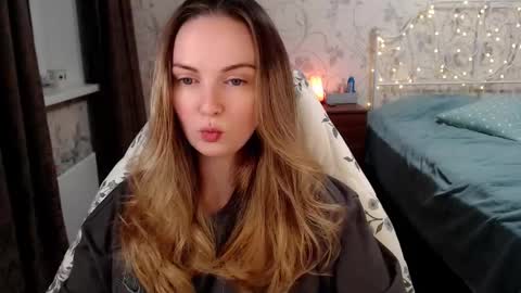 Snapshot of star_shopping chatting on December 14, 11:07 am Alice online show from December 14, 11:07 am