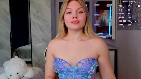 Caroline online show from June 15, 10:04 am