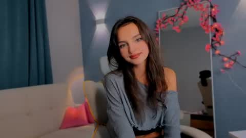 Leia online show from July 25, 8:05 pm