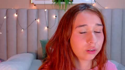M O O N  online show from May 27, 2:52 am
