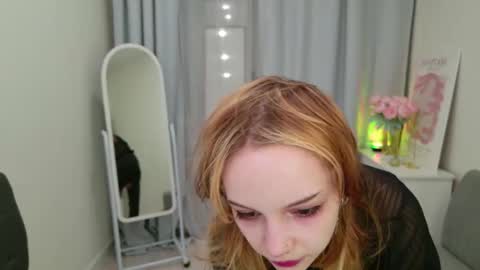 Snapshot of staymonica chatting on September 24, 1:54 pm MONICA online show from September 24, 1:54 pm