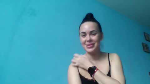 Snapshot of stefaniyax chatting on October 16, 9:45 am stefaniyax online show from October 16, 9:45 am