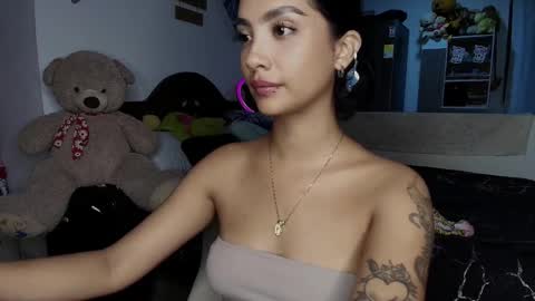 Snapshot of stefanny_pllus chatting on September 26, 2:53 am Im MiaIts my first day here online show from September 26, 2:53 am