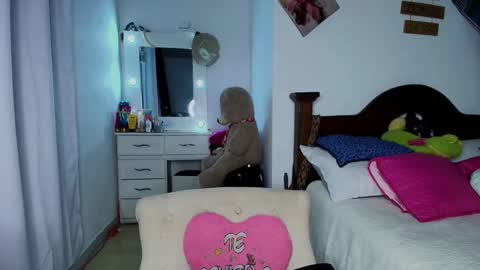 Snapshot of stefanny_pllus chatting on October 16, 1:30 am Im MiaIts my first day here online show from October 16, 1:30 am
