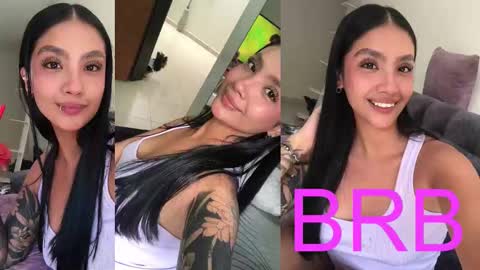 Im MiaIts my first day here  online show from March 25, 9:39 pm