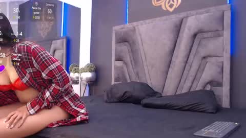 Snapshot of stefany_bro chatting on January 19, 11:34 am Stefany Brown online show from January 19, 11:34 am