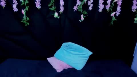 stefanysweett online show from May 30, 4:32 am