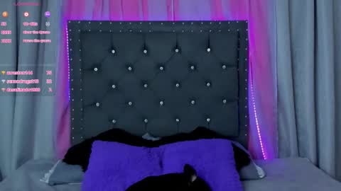 steff_olsen online show from December 4, 7:10 am