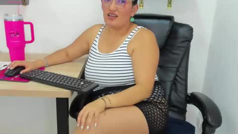 Stefy  online show from April 2, 7:00 pm