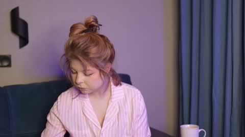 Stella online show from January 31, 9:35 pm