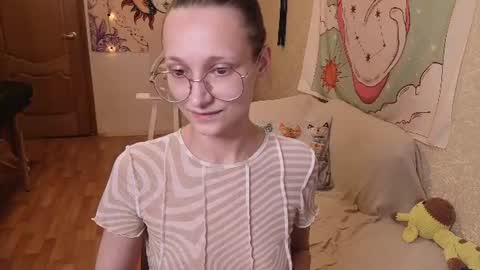 Stella online show from July 25, 8:27 pm
