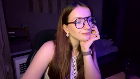 Stella online show from July 17, 4:32 pm