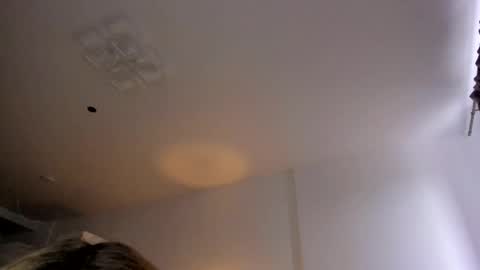 Snapshot of stella_vans chatting on February 17, 9:46 am Asella online show from February 17, 9:46 am
