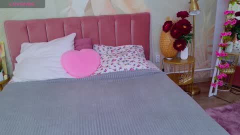 Stella 3 online show from November 26, 7:20 am