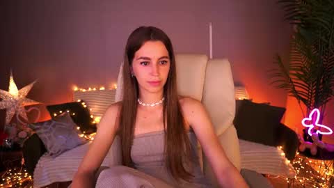 stellahoneywell online show from June 16, 1:34 pm
