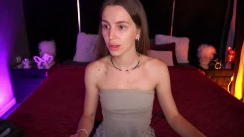 stellahoneywell online show from July 6, 1:16 pm