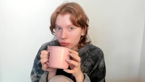 S T E L L A online show from February 23, 9:20 am