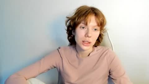 S T E L L A online show from January 19, 9:38 am