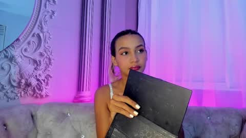 Stefff  online show from April 4, 6:23 am