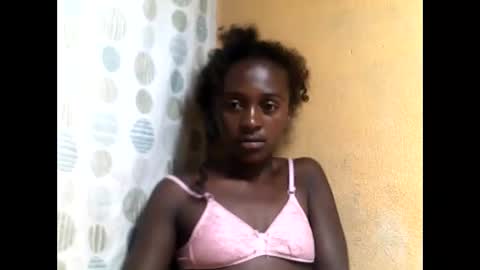 stephania12112343 online show from May 29, 2:20 am