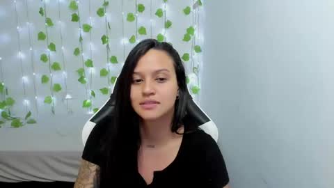 Stephanie  online show from December 19, 12:34 am