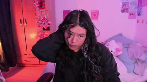 Stephanie  online show from February 9, 11:57 pm