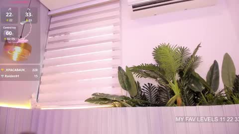 Snapshot of stephany__monroe chatting on February 13, 4:39 pm Stephany online show from February 13, 4:39 pm