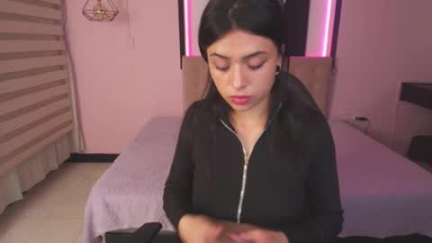 Snapshot of stephany_rodriguez_ chatting on March 6, 1:14 pm stephany_rodriguez_ online show from March 6, 1:14 pm
