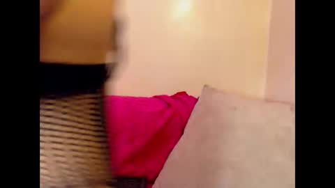 stephanyyx1 online show from February 26, 6:01 am